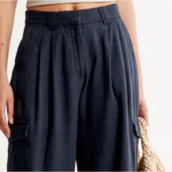 NWT Aercrombie and Fitch wide leg cargo pants, XS - Picture 6 of 11